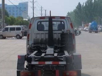 圖長安勾臂垃圾車廠家直銷與武漢汽車改裝油罐車服務(wù)