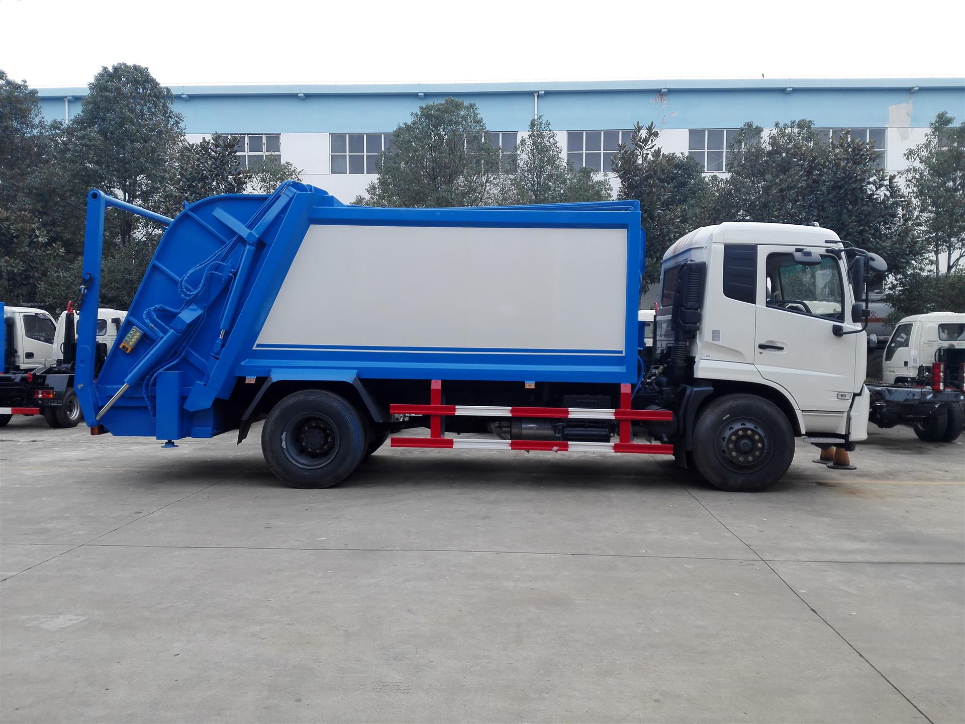 醫(yī)療垃圾轉(zhuǎn)運車 守護安全，廠家直銷值得信賴